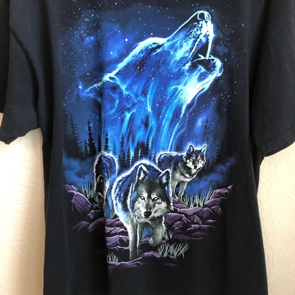 Black Wolves Graphic Tee Size L - Picture 2 of 5